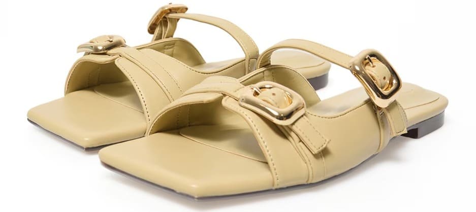 Las nuevas sandalias woman con hebillas en color caqui de Sfera en El Corte Inglés