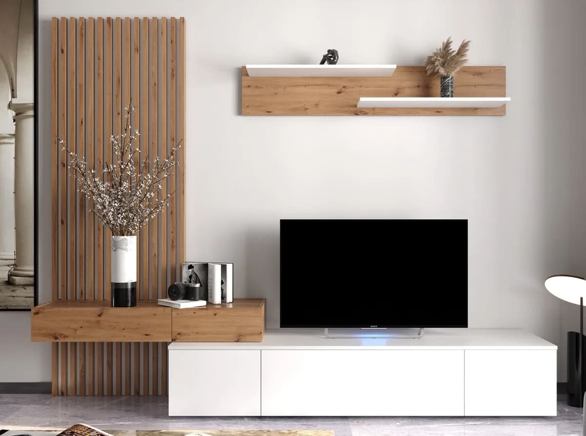 El conjunto de comedor con mesa de TV y panelado blanco y roble de Leroy Merlin