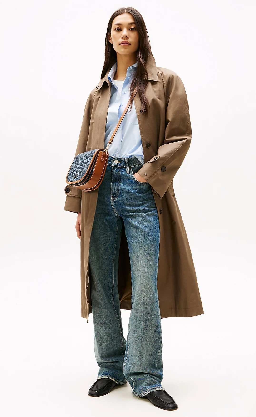 Bolso saddle TH Monoplay con bandolera de Tommy Hilfiger