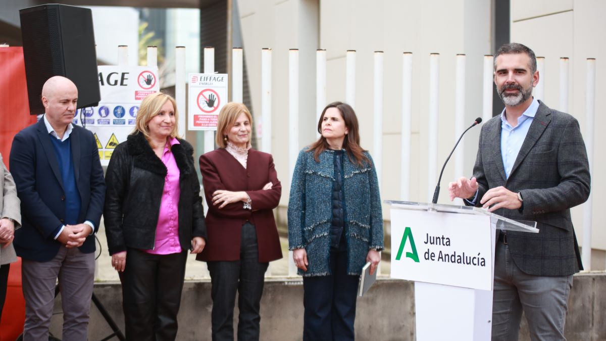 Fernández-Pacheco en el nuevo Laboratorio de Control Oficial Agroalimentario de Jerez | Cristo García