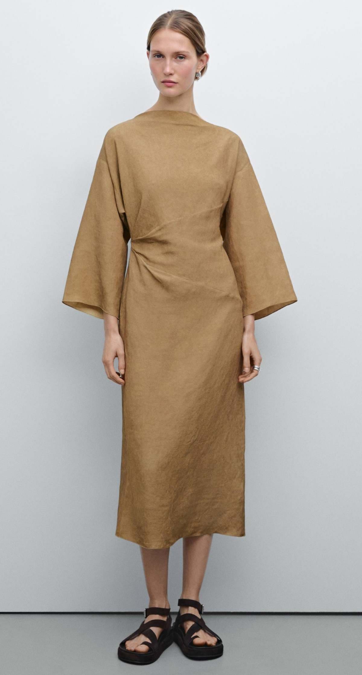 Vestido midi detalle costuras de Massimo Dutti