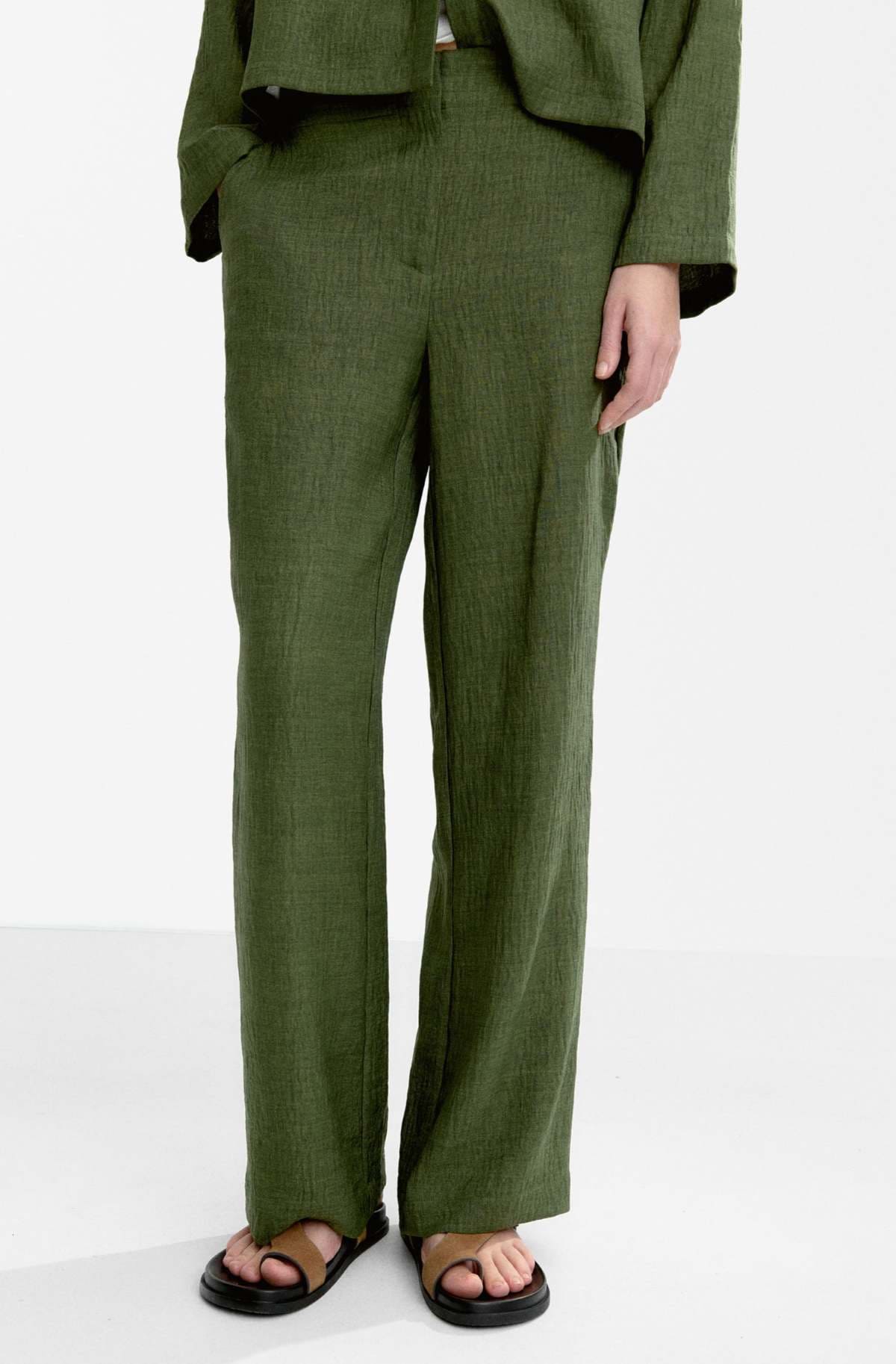 Pantalón fluido con efecto arrugado de Parfois