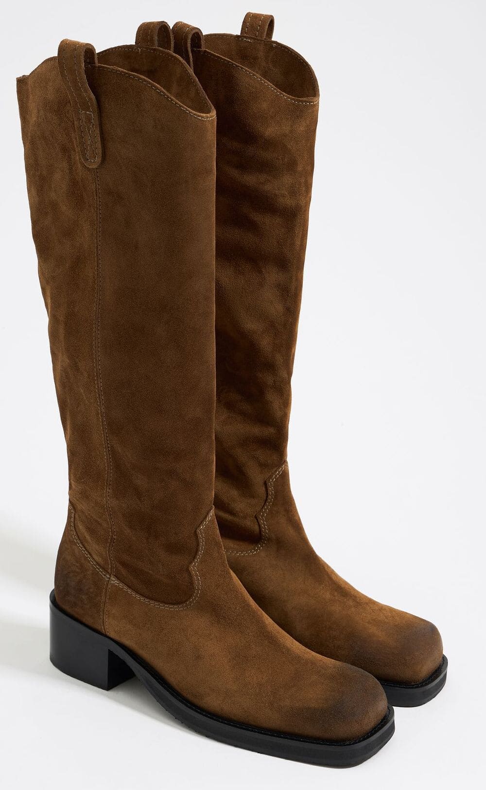 Las botas camperas gaucha con serraje en color marrón camel de Bimba y Lola