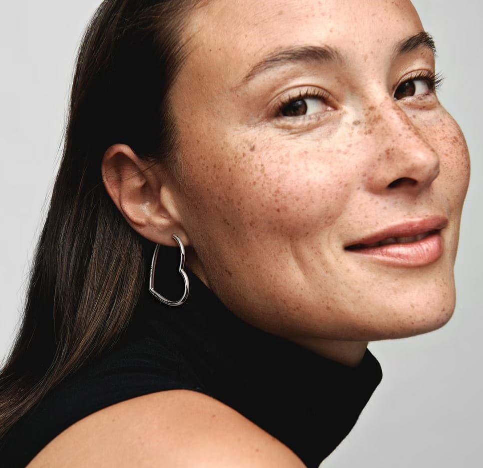 Pendientes de aro Corazones de Amor asimétricos