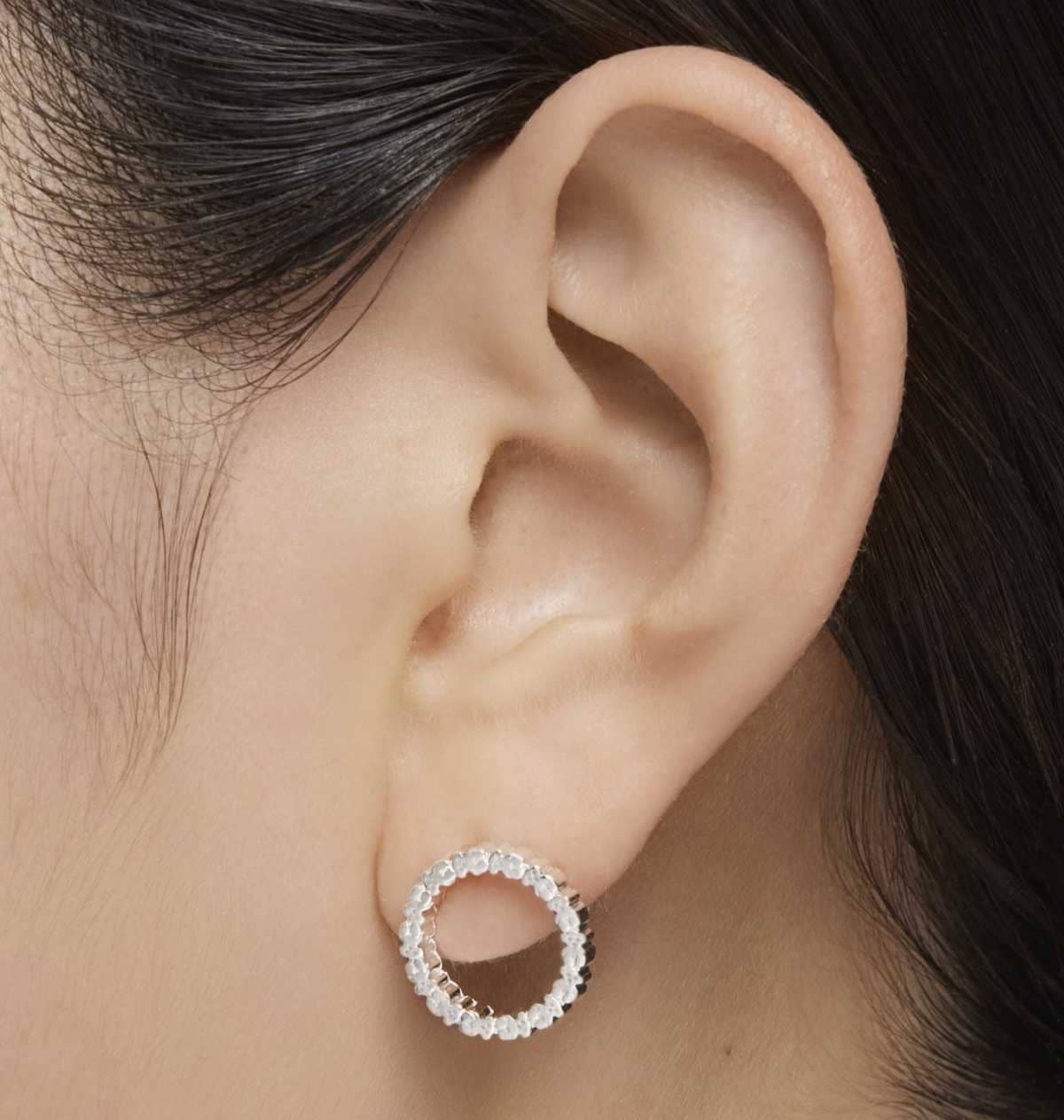 Pendientes medianos disco de plata Straight de TOUS