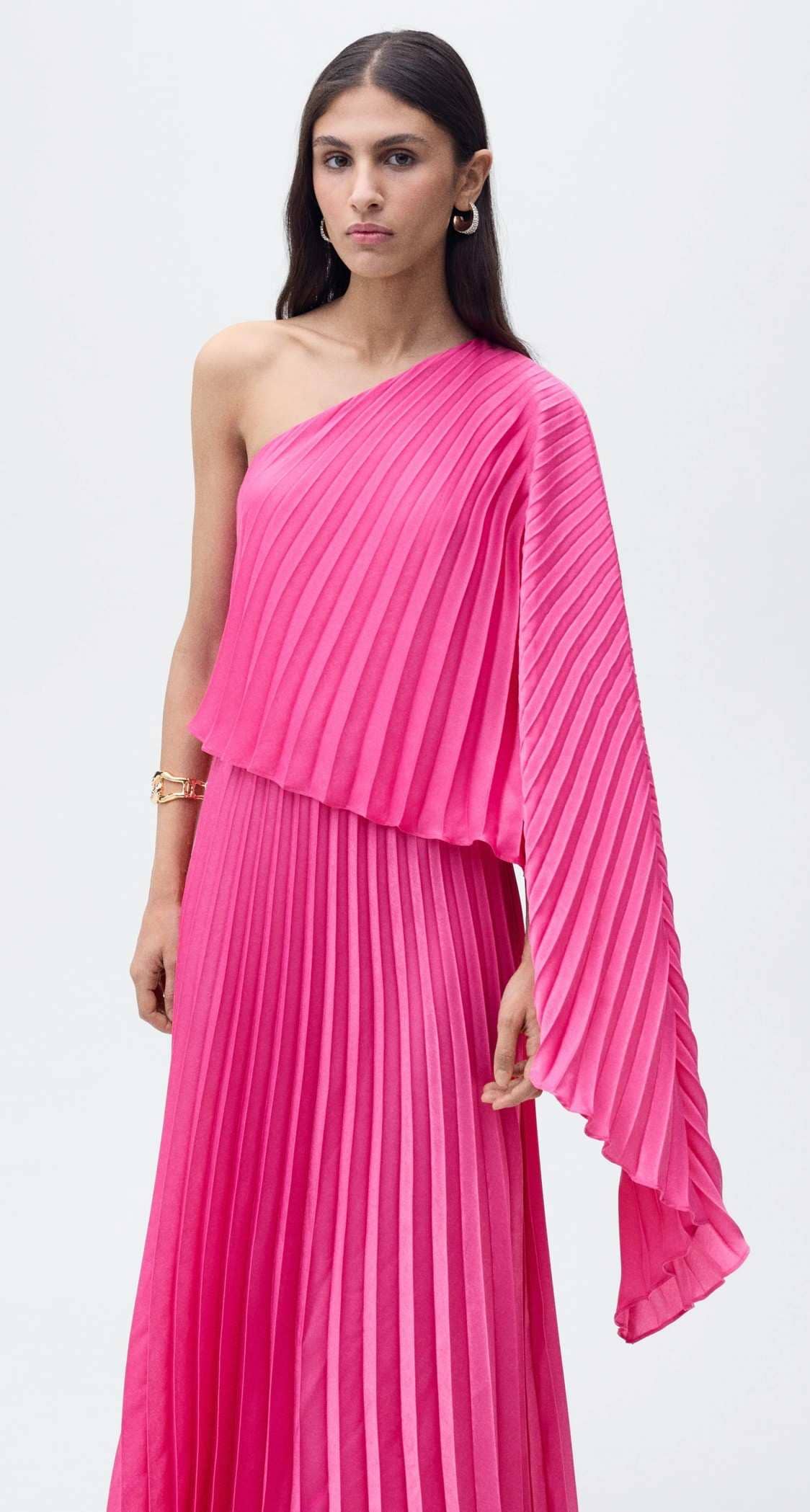 Vestido largo capa vuelo de Mango