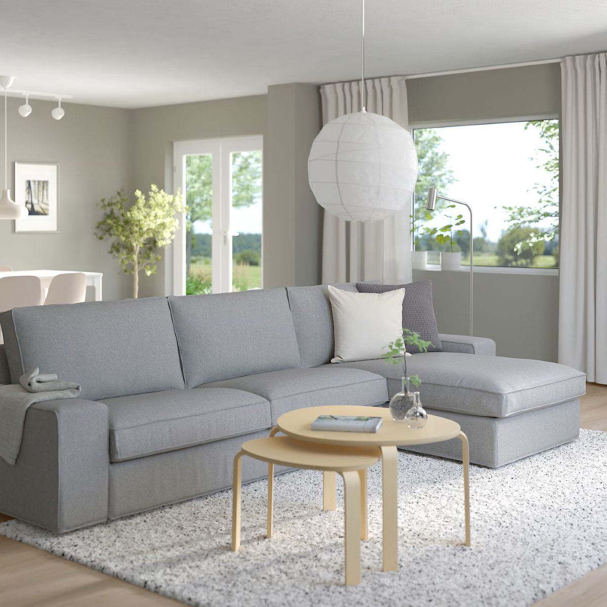Sofá de 4 plazas con chaise longue de la serie KIVIK de Ikea