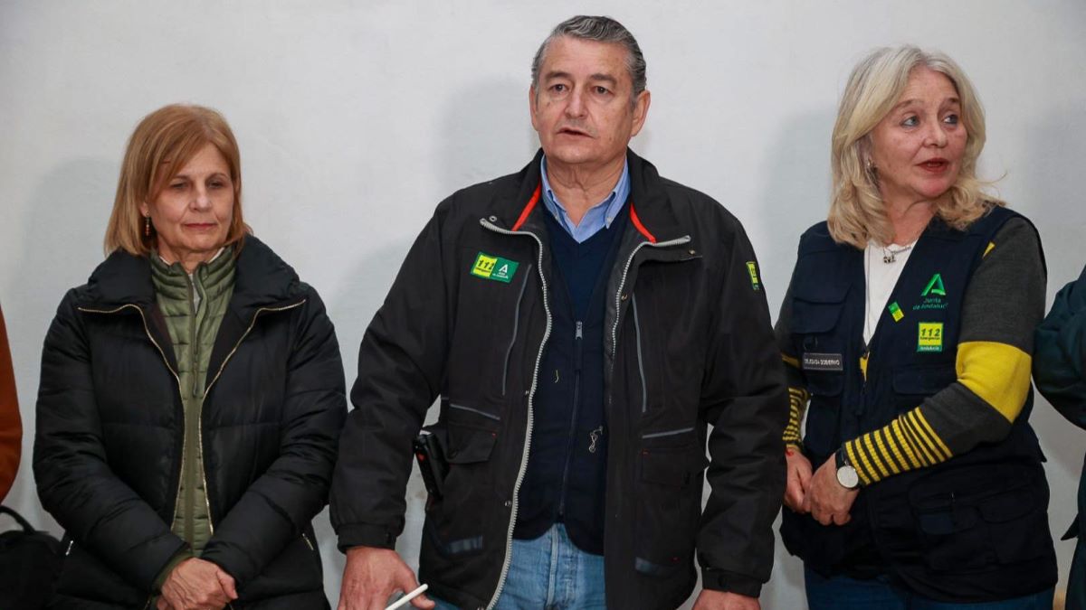 María José García-Pelayo, Antonio Sanz y Mercedes Colombo | Cristo García