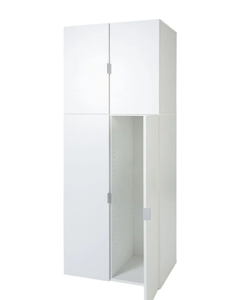 Armario con compartimentos