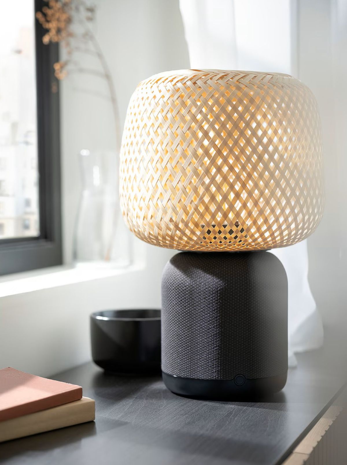 Lámpara altavoz de la serie SYMFONISK de Ikea