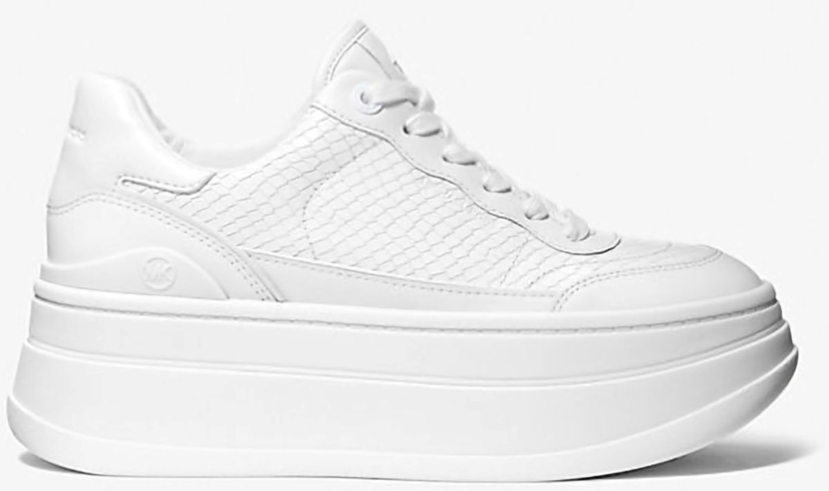 Las zapatillas Hayes de piel con motivo de serpiente en relieve y plataforma en color blanco intenso de Michael Kors