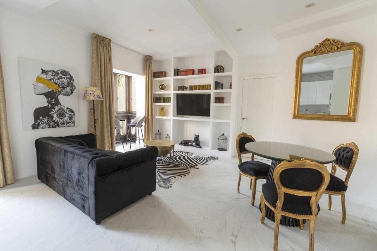 The Clock House Luxury Urban Suites