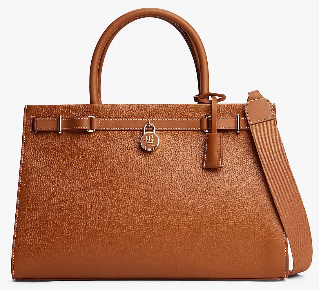 El nuevo bolso tote The American Icon de piel en color canela de Tommy Hilfiger