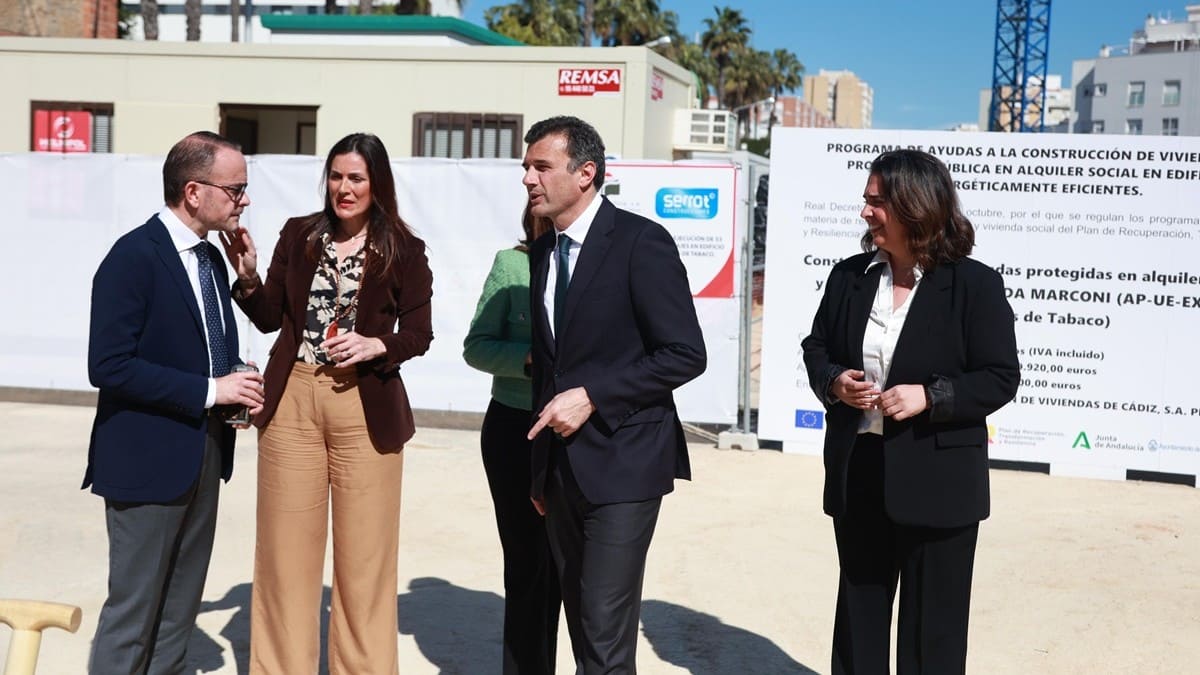 El alcalde ha recordado las medidas que ha puesto en marcha el Equipo de Gobierno para facilitar el acceso a la vivienda a los gaditanos | Cristo García
