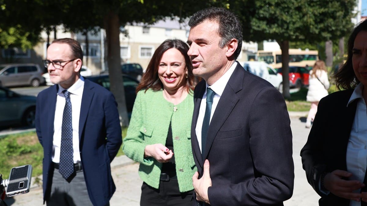 Bruno García, junto a la consejera de Fomento, Rocío Díaz | Cristo García