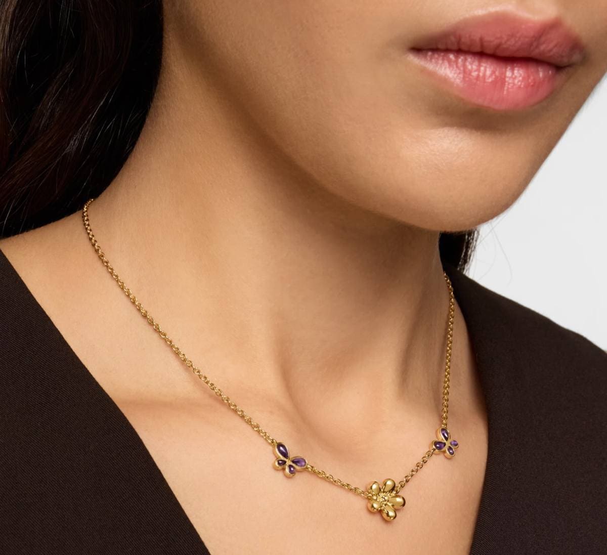 Collar corto con baño de oro de 18 kt sobre plata y amatista Daisy de TOUS