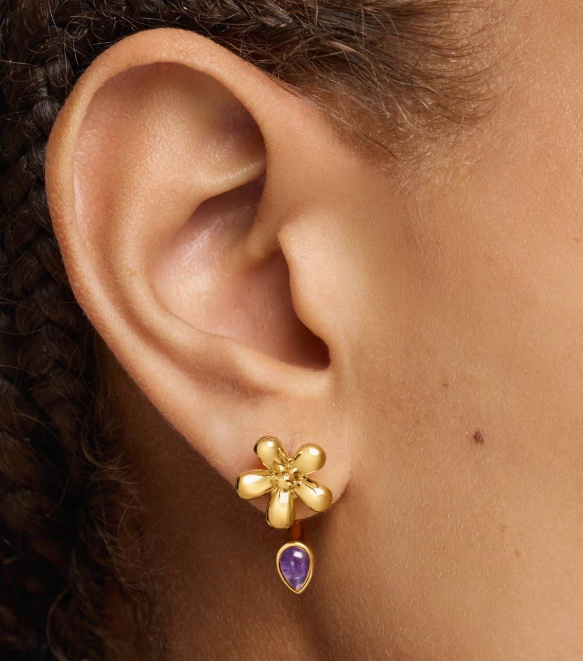 Pendientes flor con baño de oro de 18 kt sobre plata y amatista Daisy de TOUS