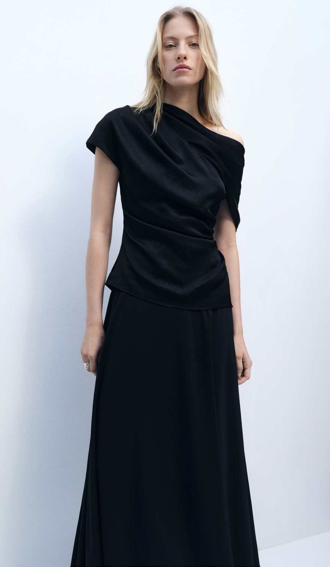 Blusa drapeada manga corta de Mango