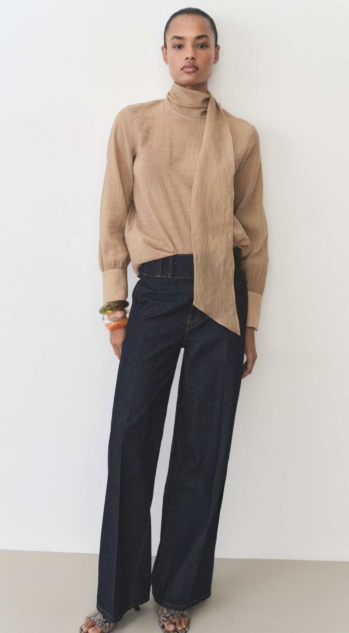 Blusa textura lazada de Mango