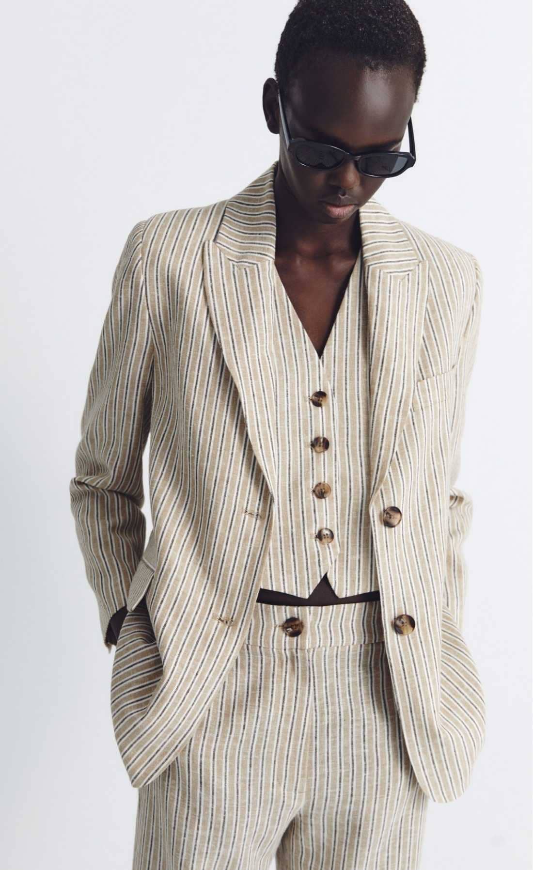 Chaqueta lino rayas de Sfera