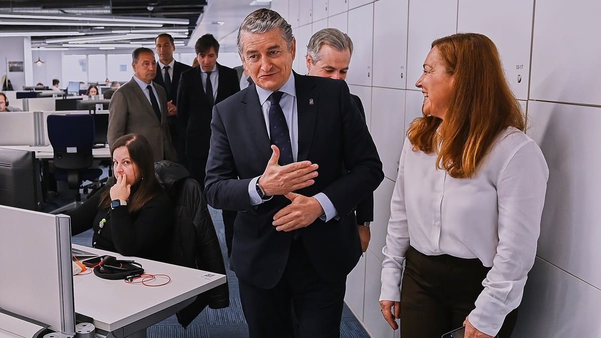 El consejero ha explicado que, en el Portal de Desarrollo de Servicios Digitales, se encontrarán guías y herramientas para hacer páginas webs | Salvador López Medina