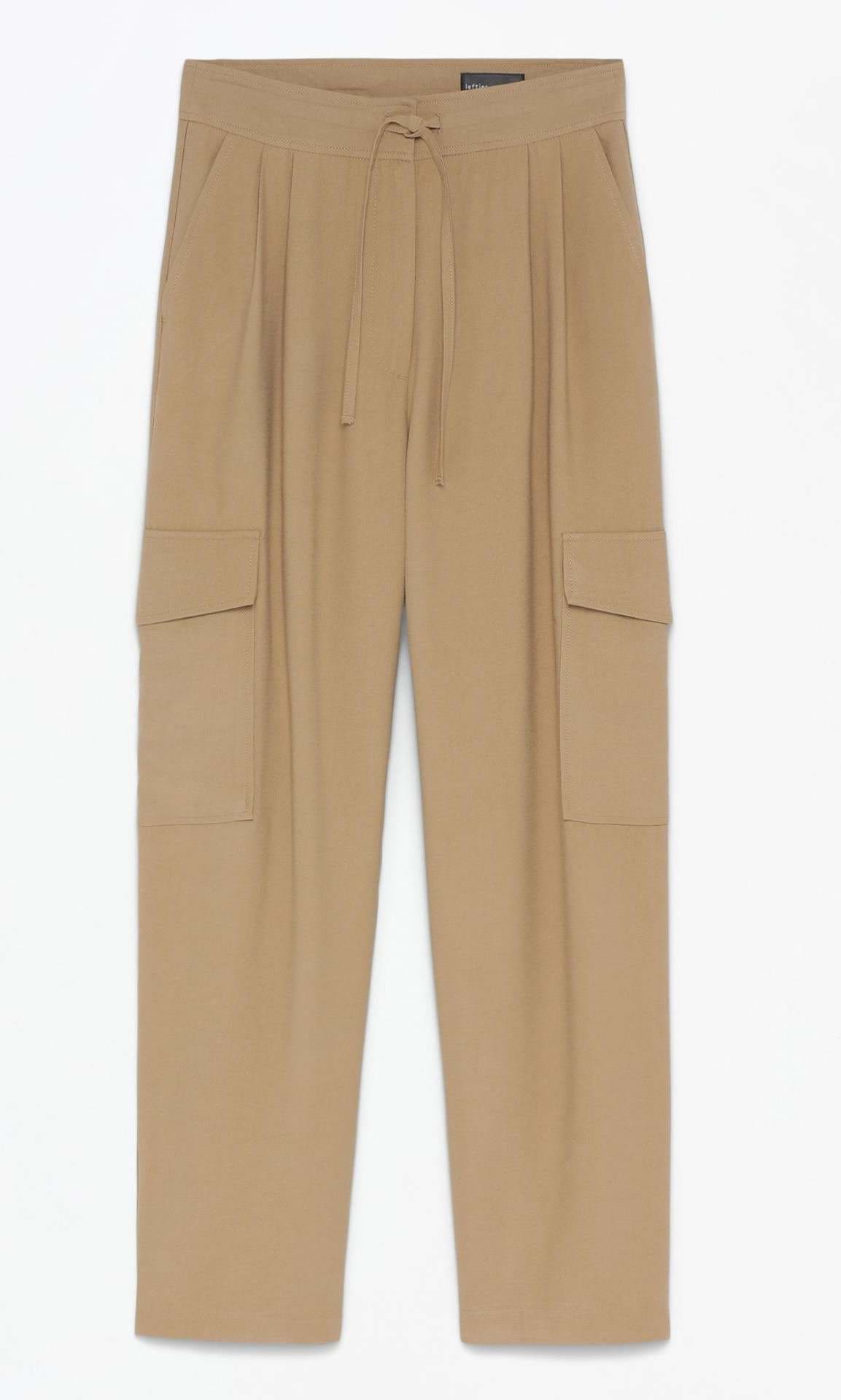 Pantalón cargo pliegues de Lefties