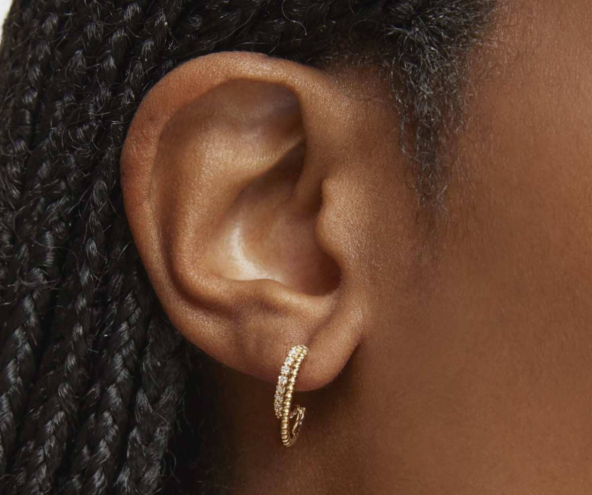 Pendientes aro doble corto de oro con diamantes Les Classiques de TOUS