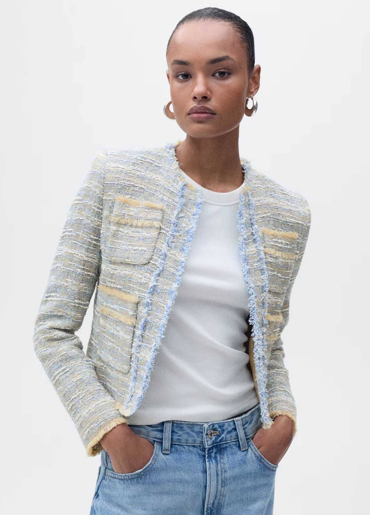 Chaqueta tweed terminaciones deshilachadas de Mango