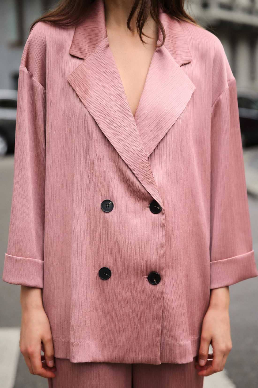 Blazer efecto arrugado de Zara