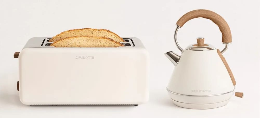El pack con TOAST RETRO tostadora y KETTLE RETRO hervidor de agua de Create en Leroy Merlin