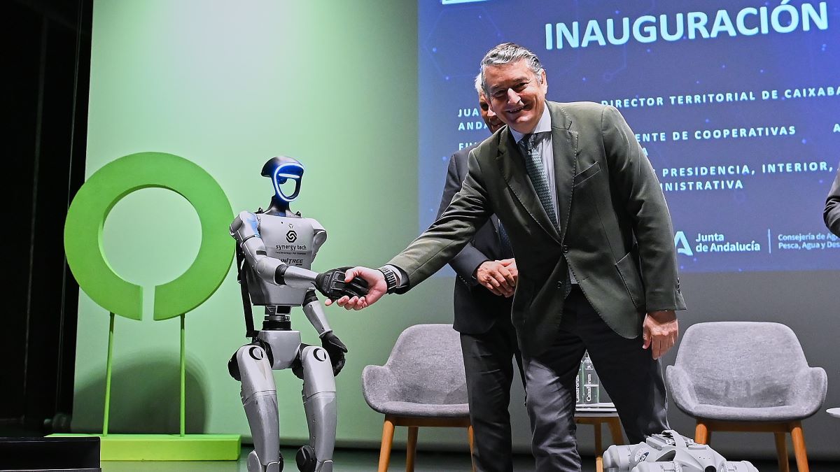 Antonio Sanz inaugura la jornada 'IA La revolución que está transformando empresas' | Salvador López Medina