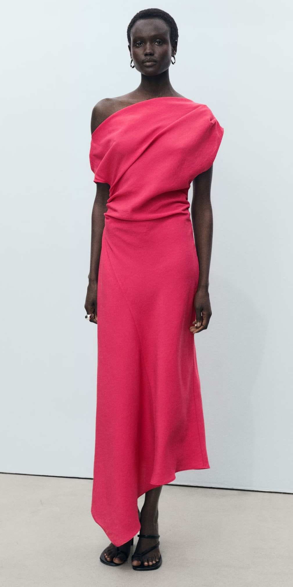 Vestido modal asimétrico de Mango