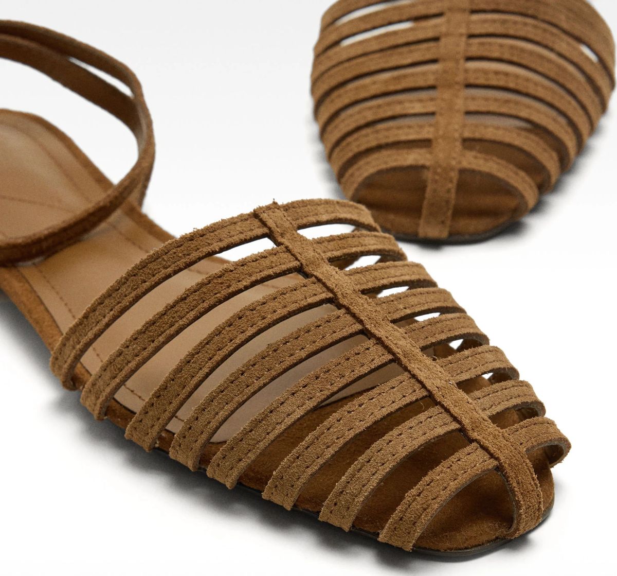 Sandalias cangrejeras de piel planas de Parfois