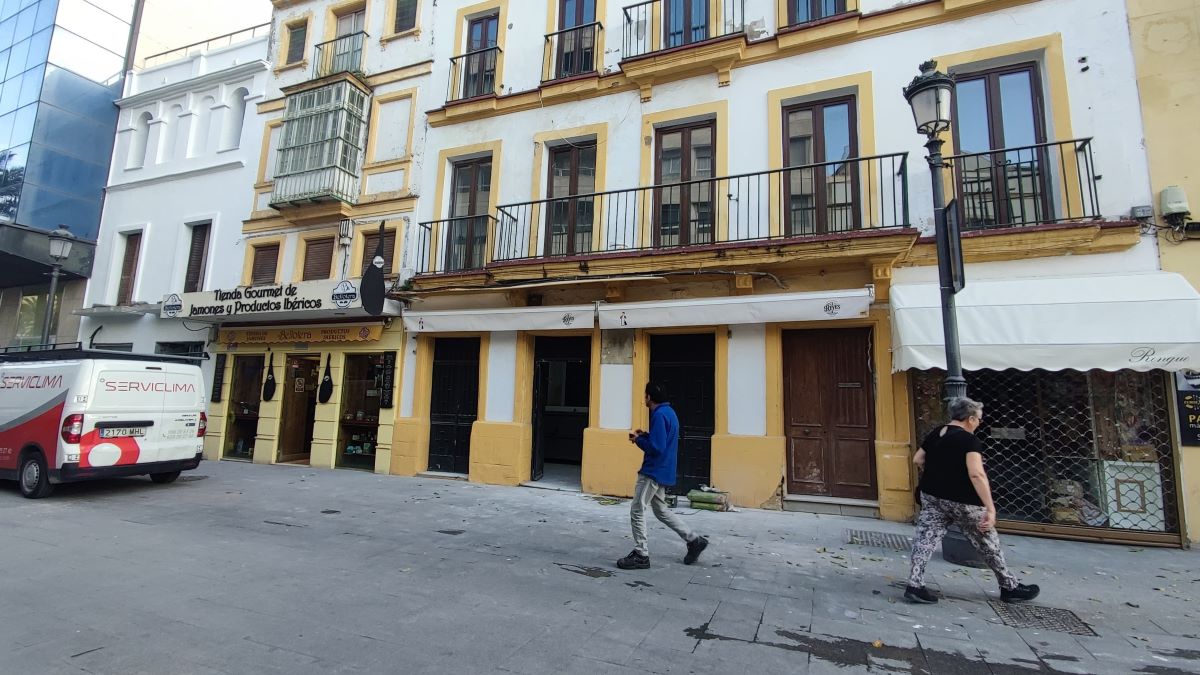 Obras en el bar Los Tres Reyes | El MIRA