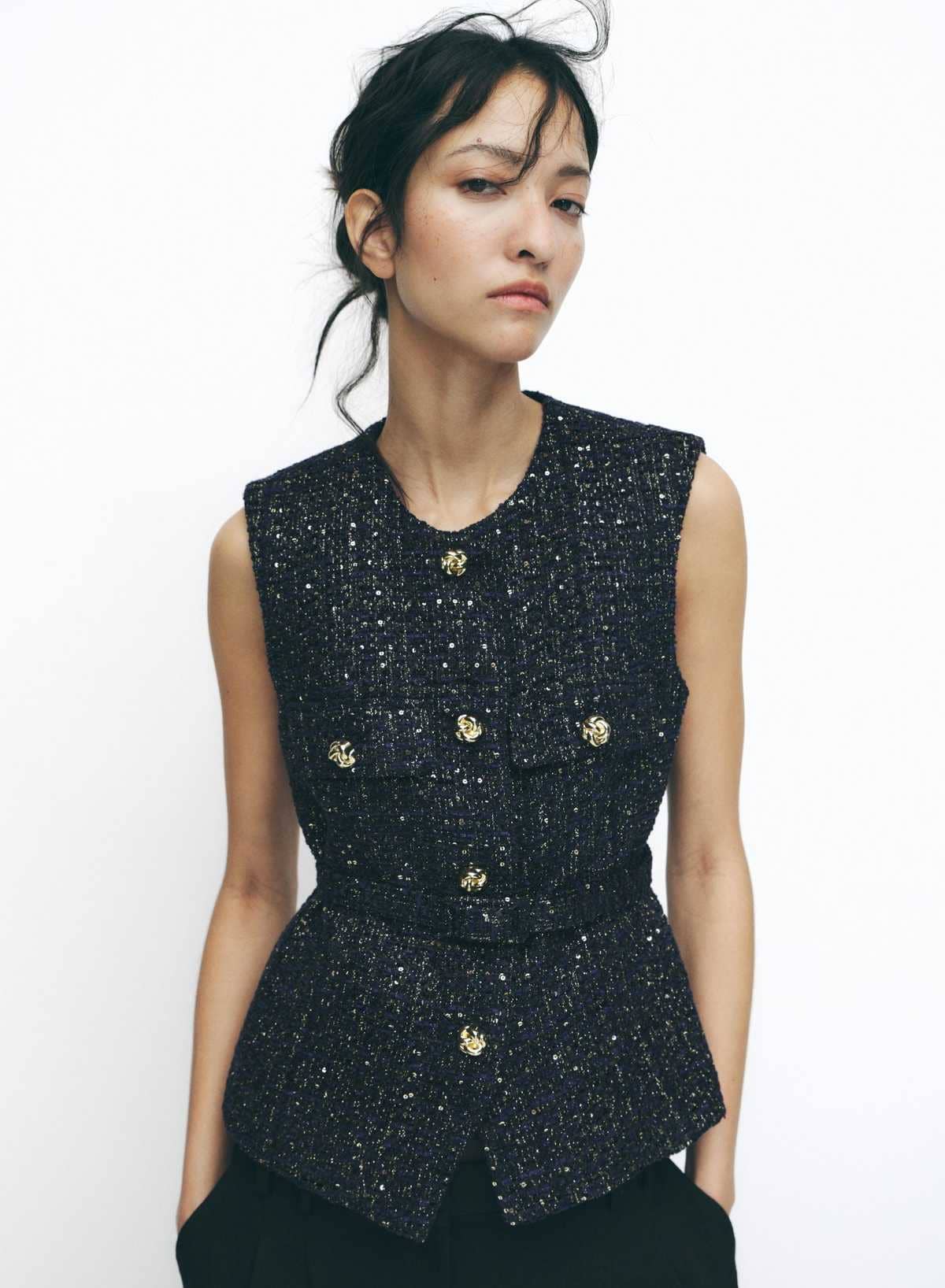 Chaleco estructura cinturón de Zara