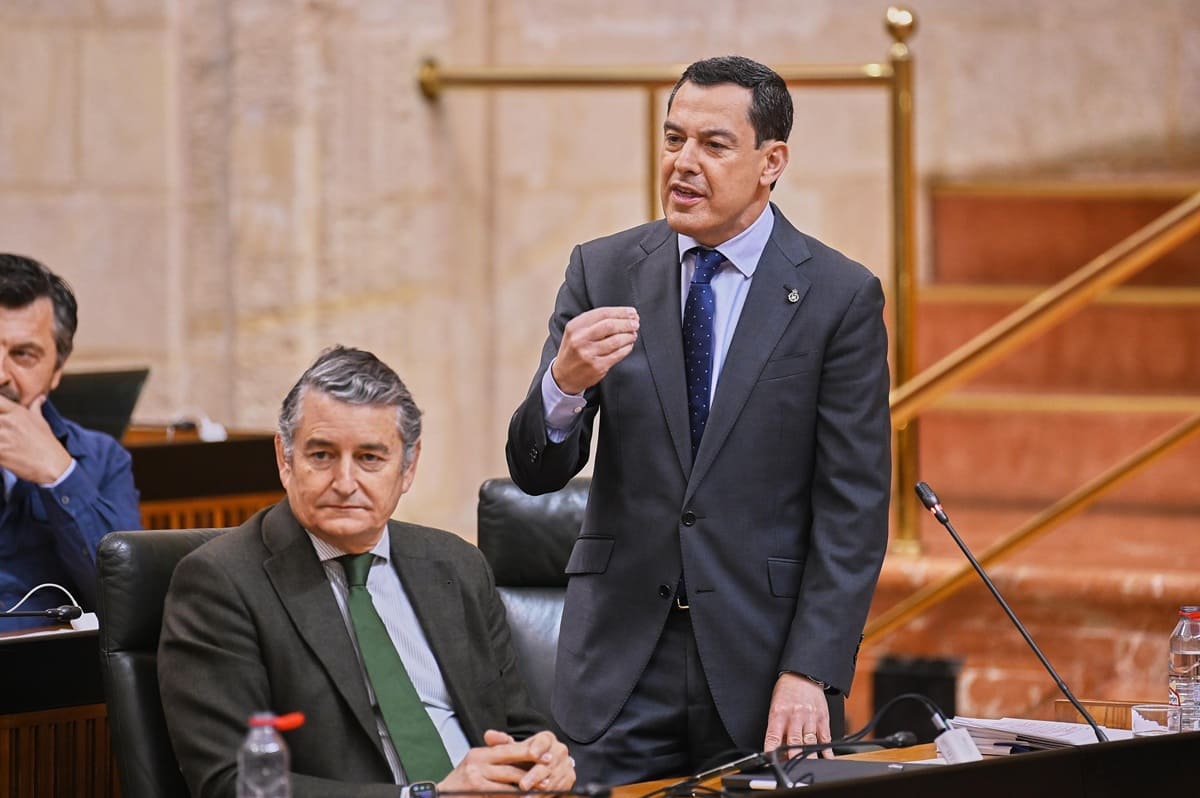 El presidente andaluz, durante la sesión de control en el Parlamento | Salvador López Medina