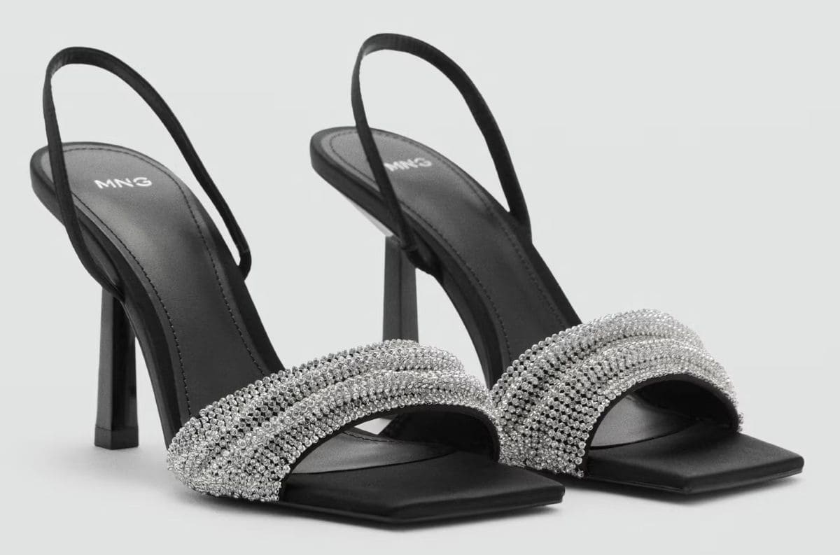 Sandalia tacón tira strass de Mango