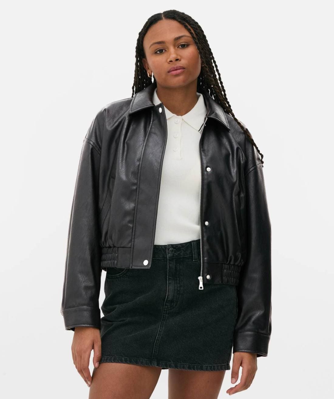 Cazadora bómber de polipiel de Primark