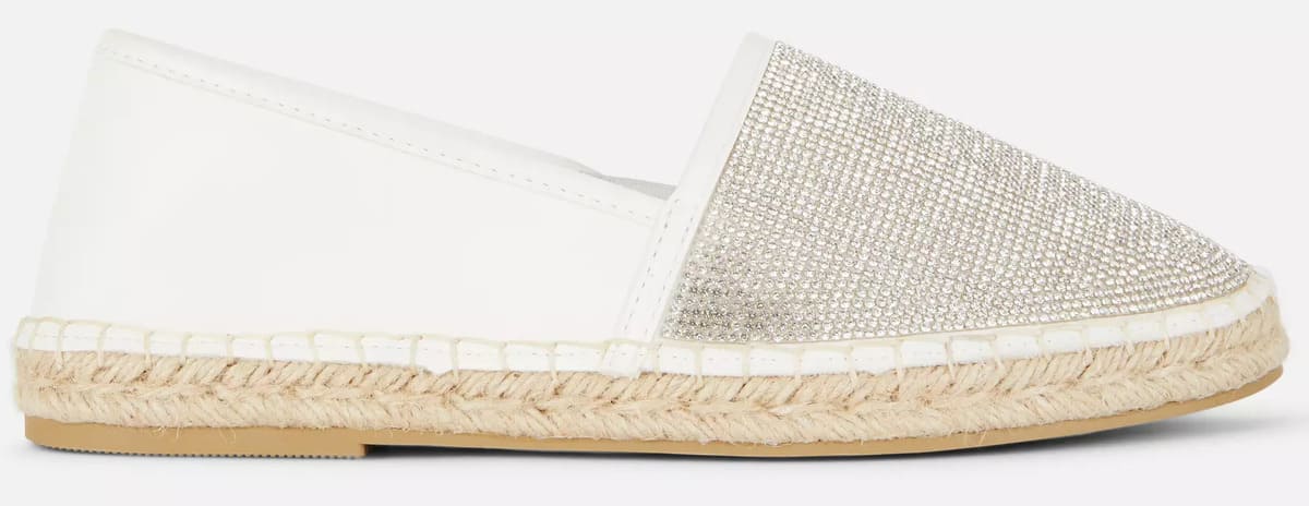 Las nuevas alpargatas texturizadas de piel sintética blancas de Primark