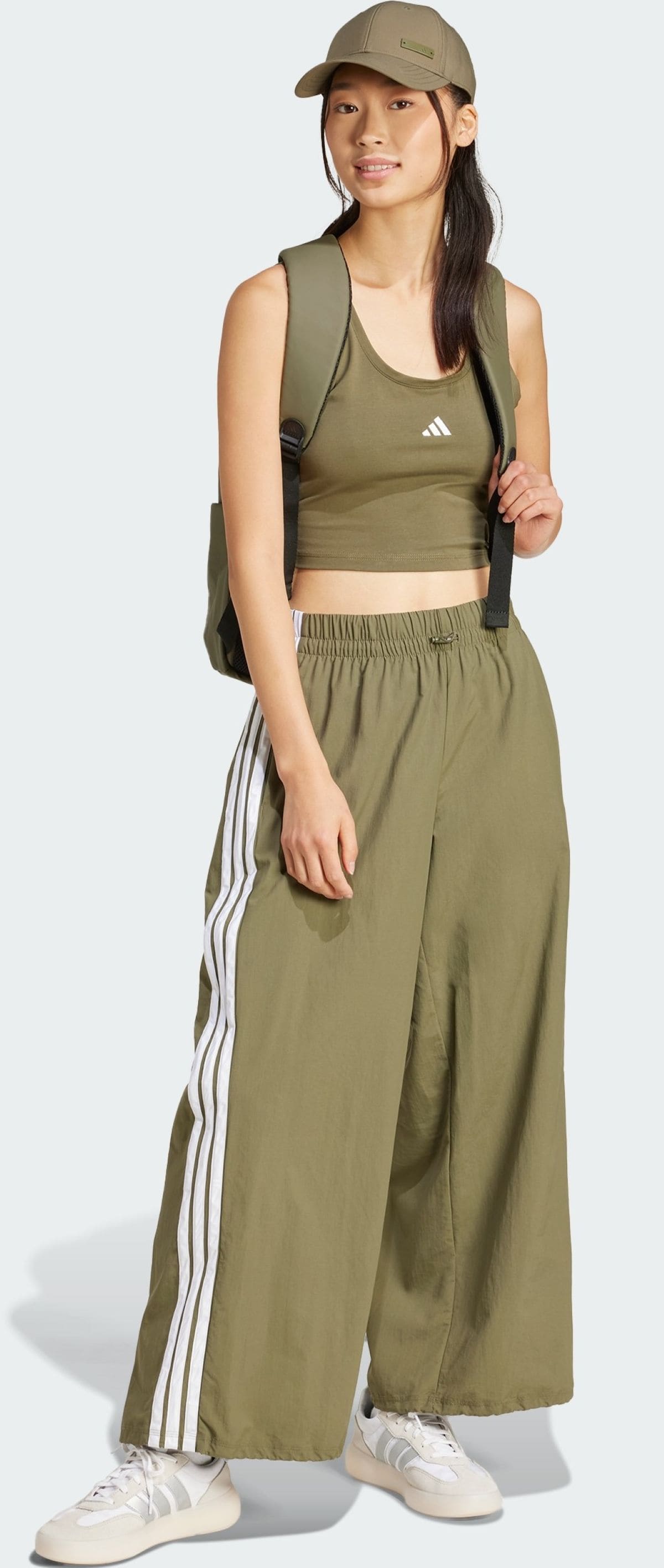 Pantalón Adidas Essentials Lifestyle Woven Parachute