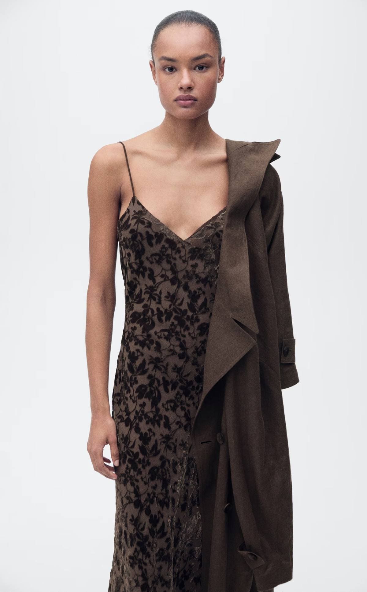 Vestido devoré floral de Mango