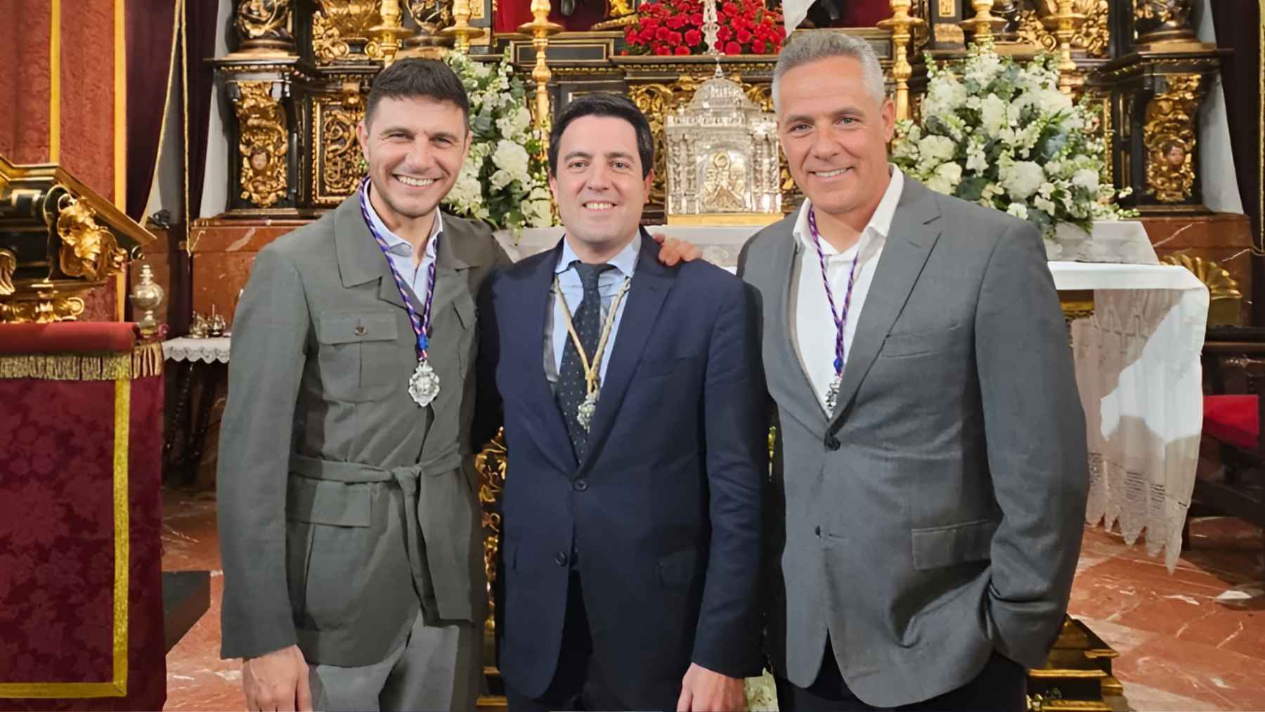 Joaquín Sánchez jura las reglas de la Hermandad del Baratillo