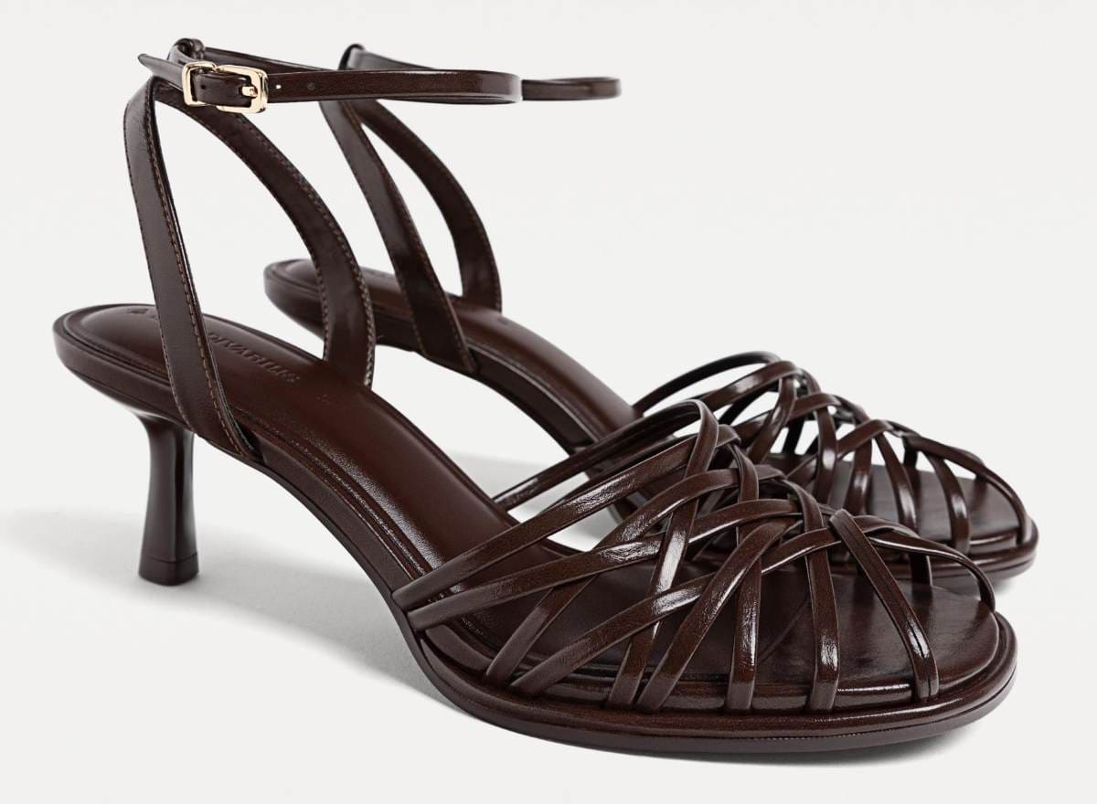 Sandalias de tacón cangrejera de Stradivarius