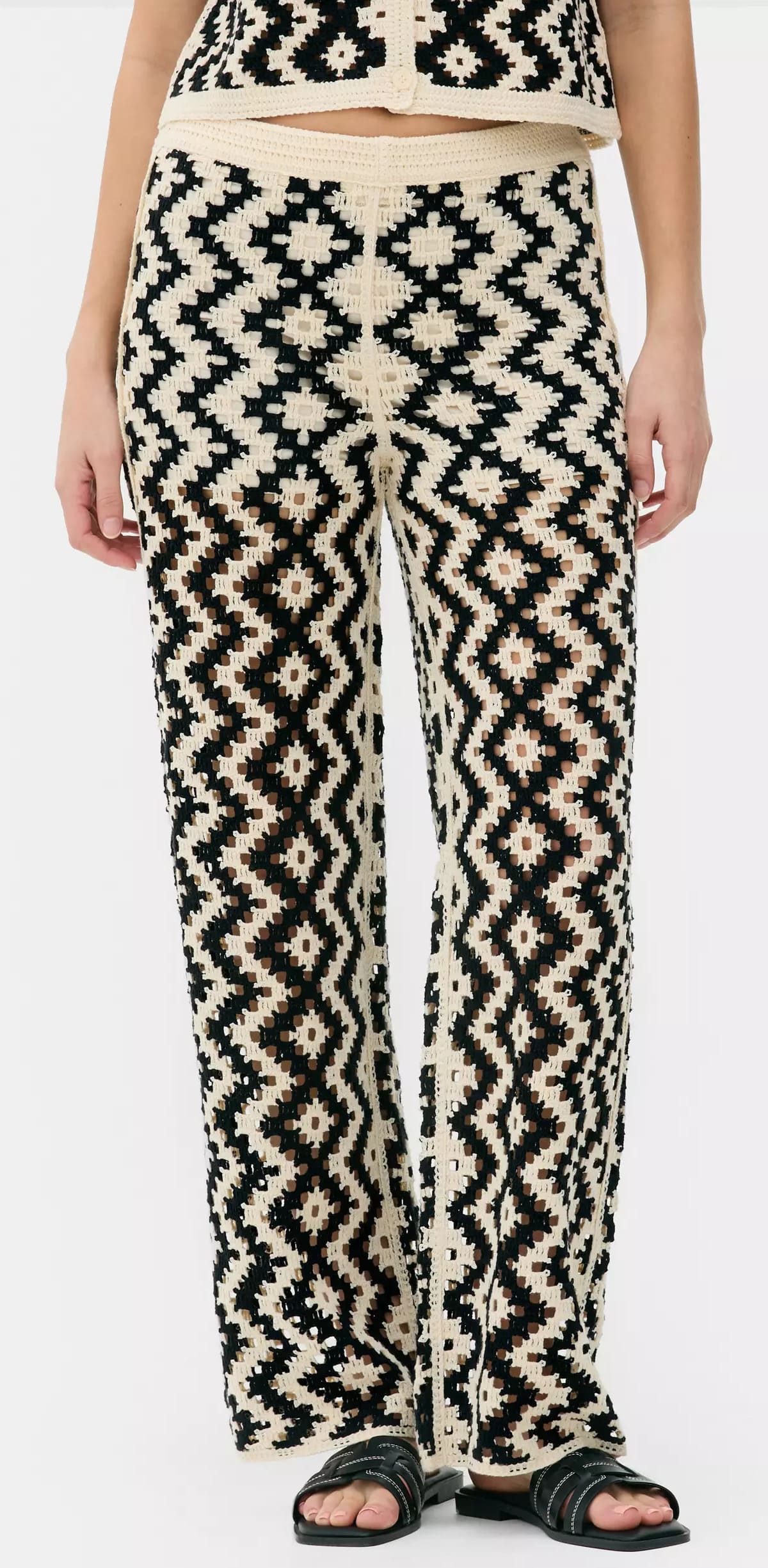 Los pantalones tipo leggings de crochet en zigzag combinables de Primark