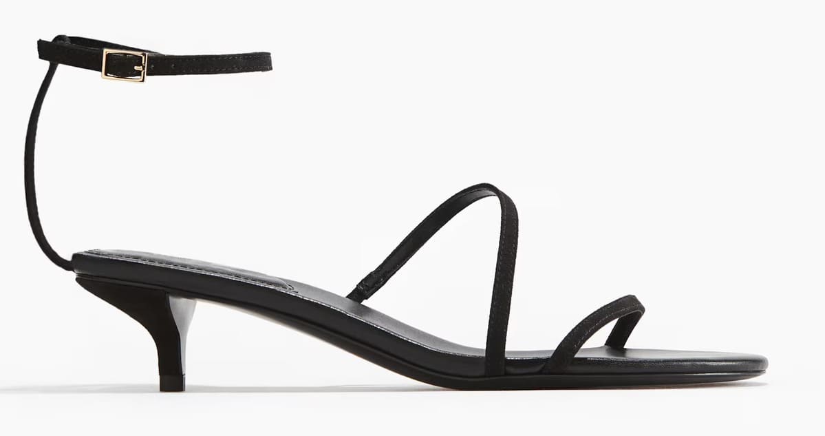 Las sandalias de tiras con tacón negras de H&M