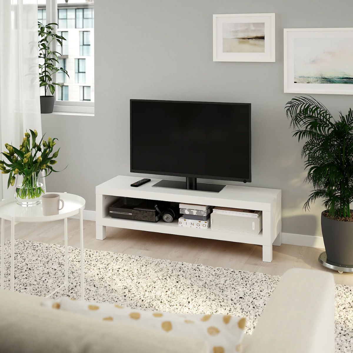Mueble de televisión de la serie LACK de Ikea