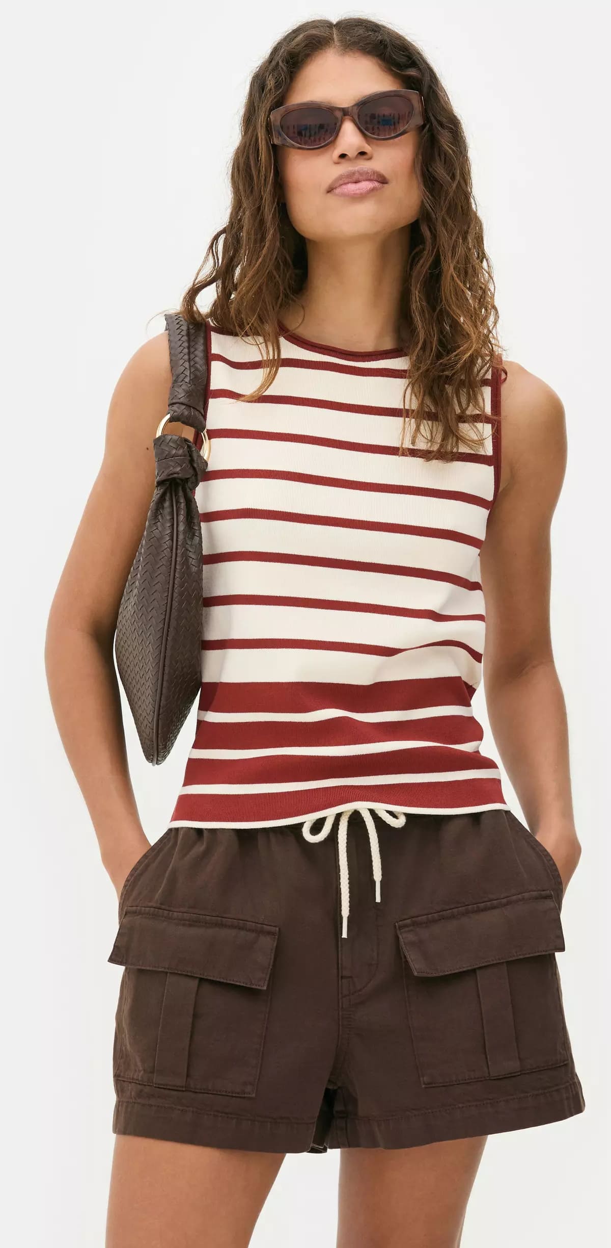 El nuevo chaleco de punto con cuello redondo en color teja de Primark