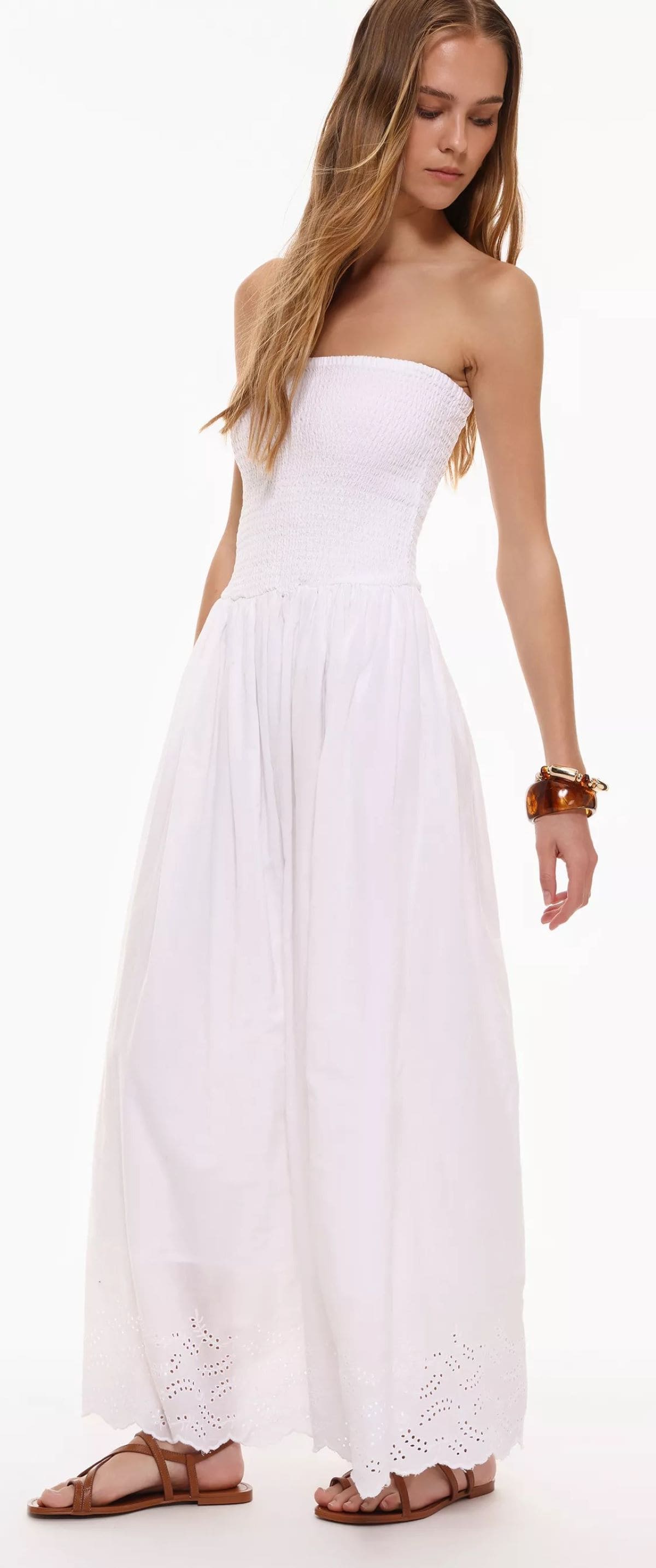 Vestido combinado con bordado suizo