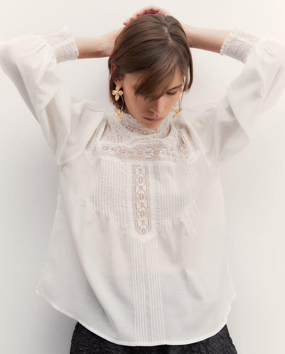 Top romántico jaretas Sfera