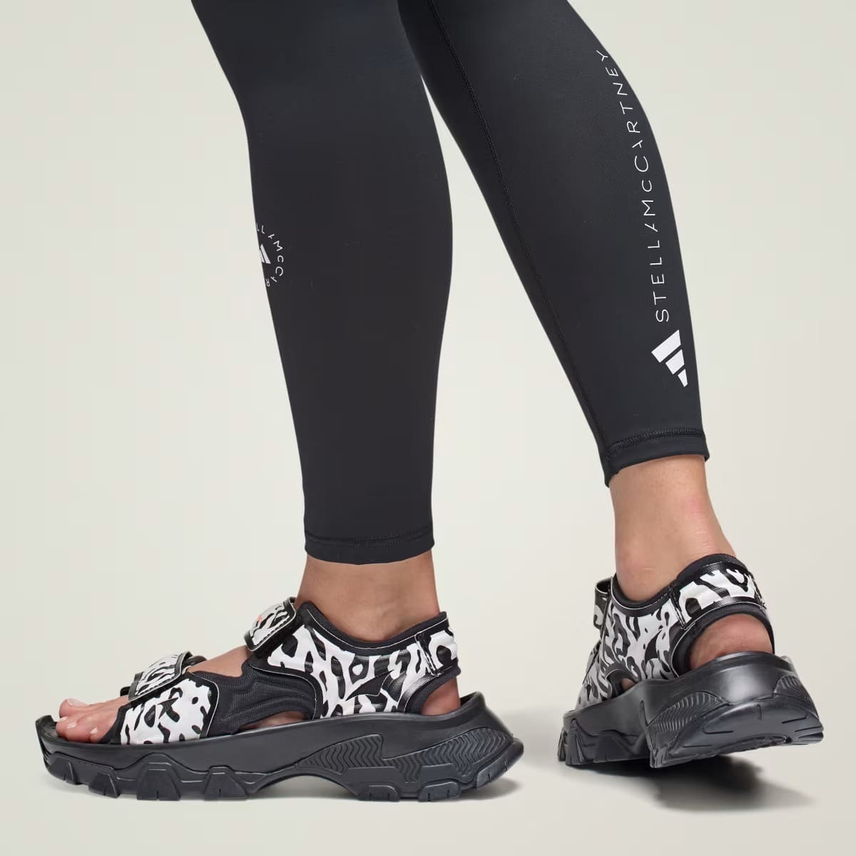 Las nuevas sandalias Adidas by Stella McCartney Hika Outdoor